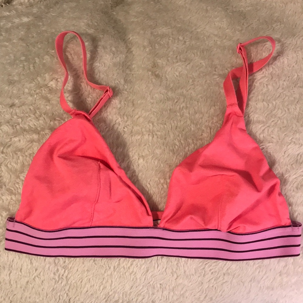 VS/Pink Bra
